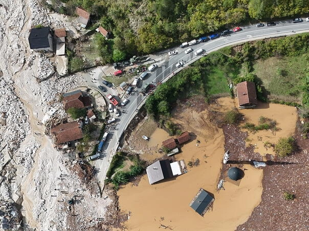 Poplave u BiH: žrtve sve brojnije, ali i pitanja